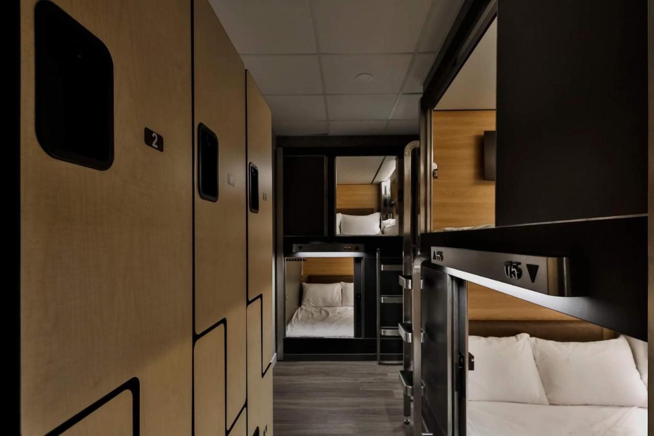 Pod Hotel Montréal Esterno foto